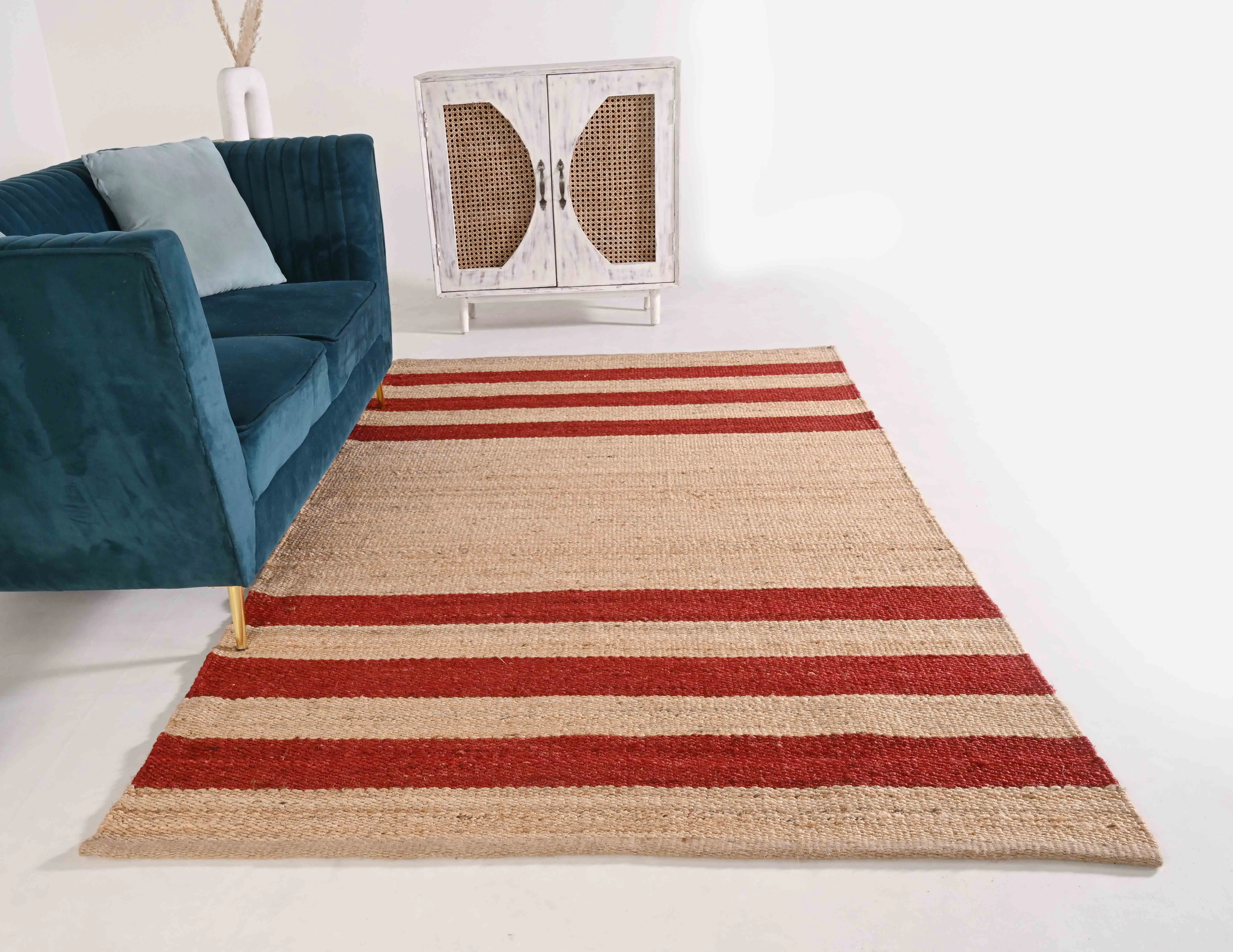 Indian Handwoven Natural Hemp Rectangle Jute Rug With Red